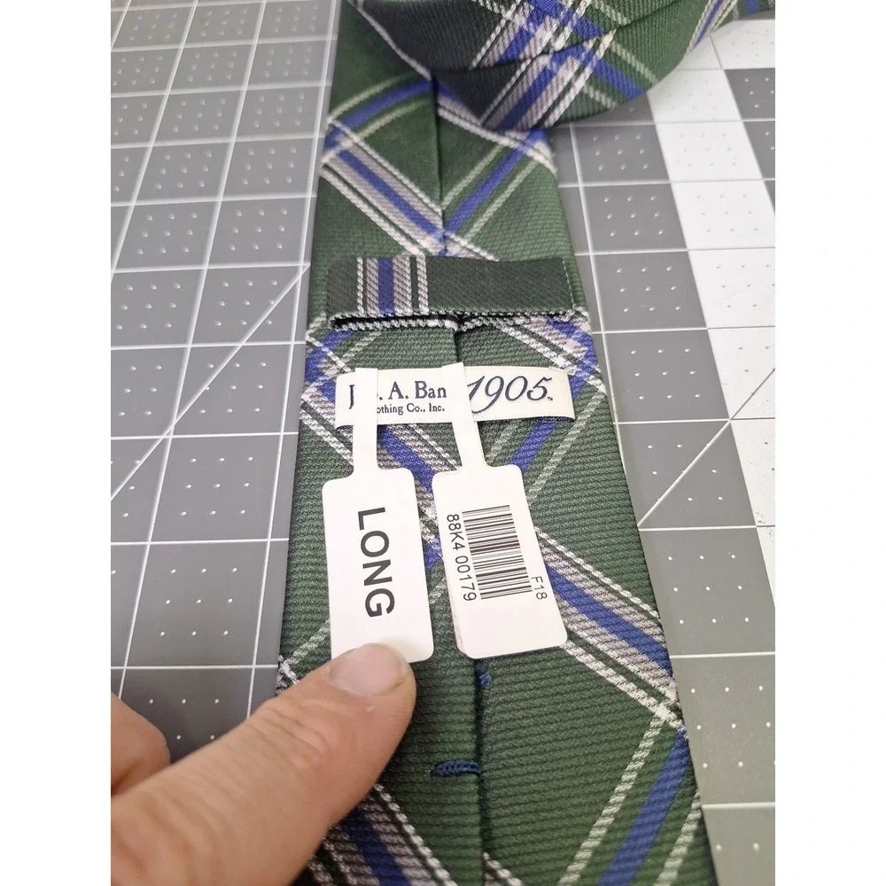 JOS A BANK 1905 Green Plaid 100%‎ Silk Men's Neck Tie 62